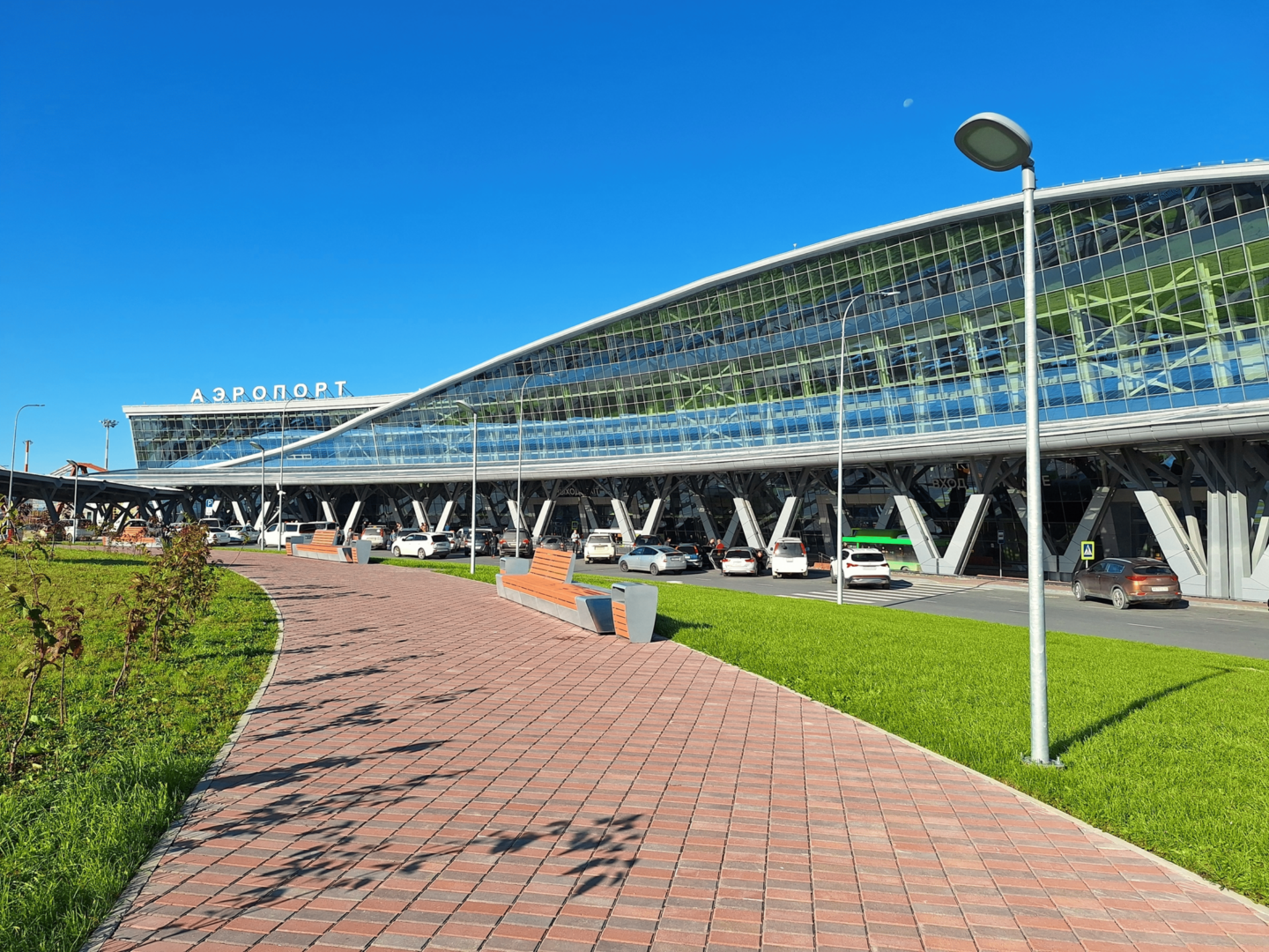 Аэропорт Южно-Cахалинск